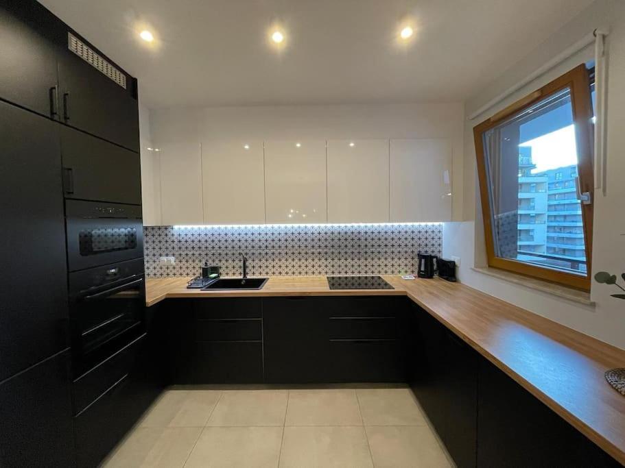 Apartment Wola Tower