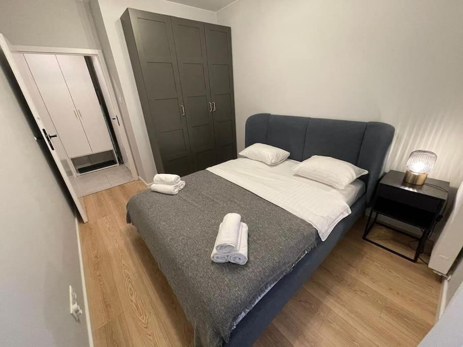 Apartment Wola Tower Warschau