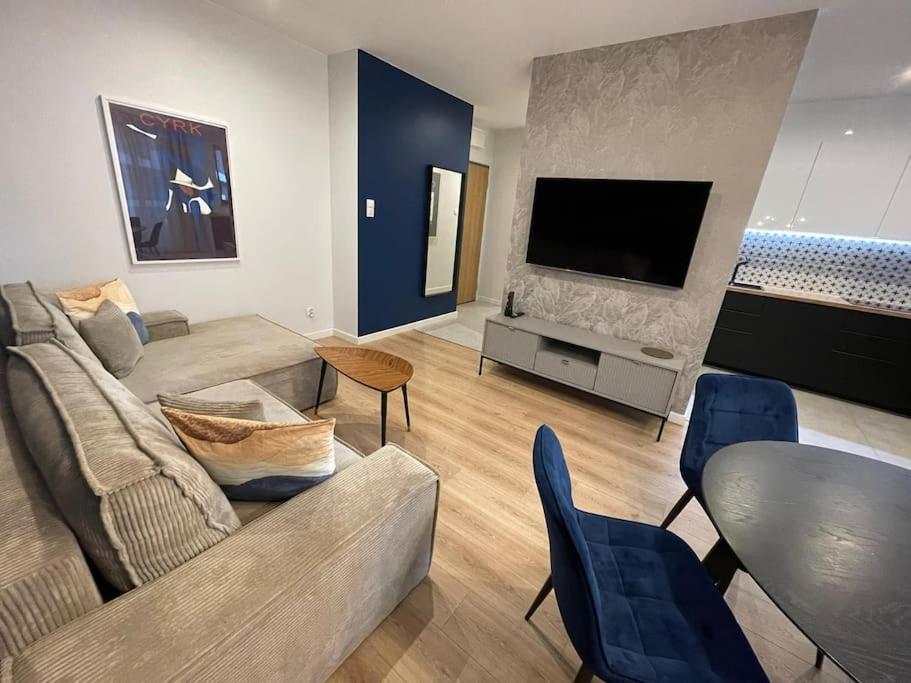 Apartment Wola Tower Warschau